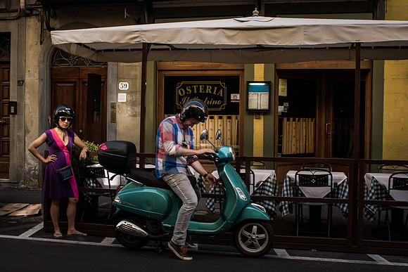 Vespa Couple